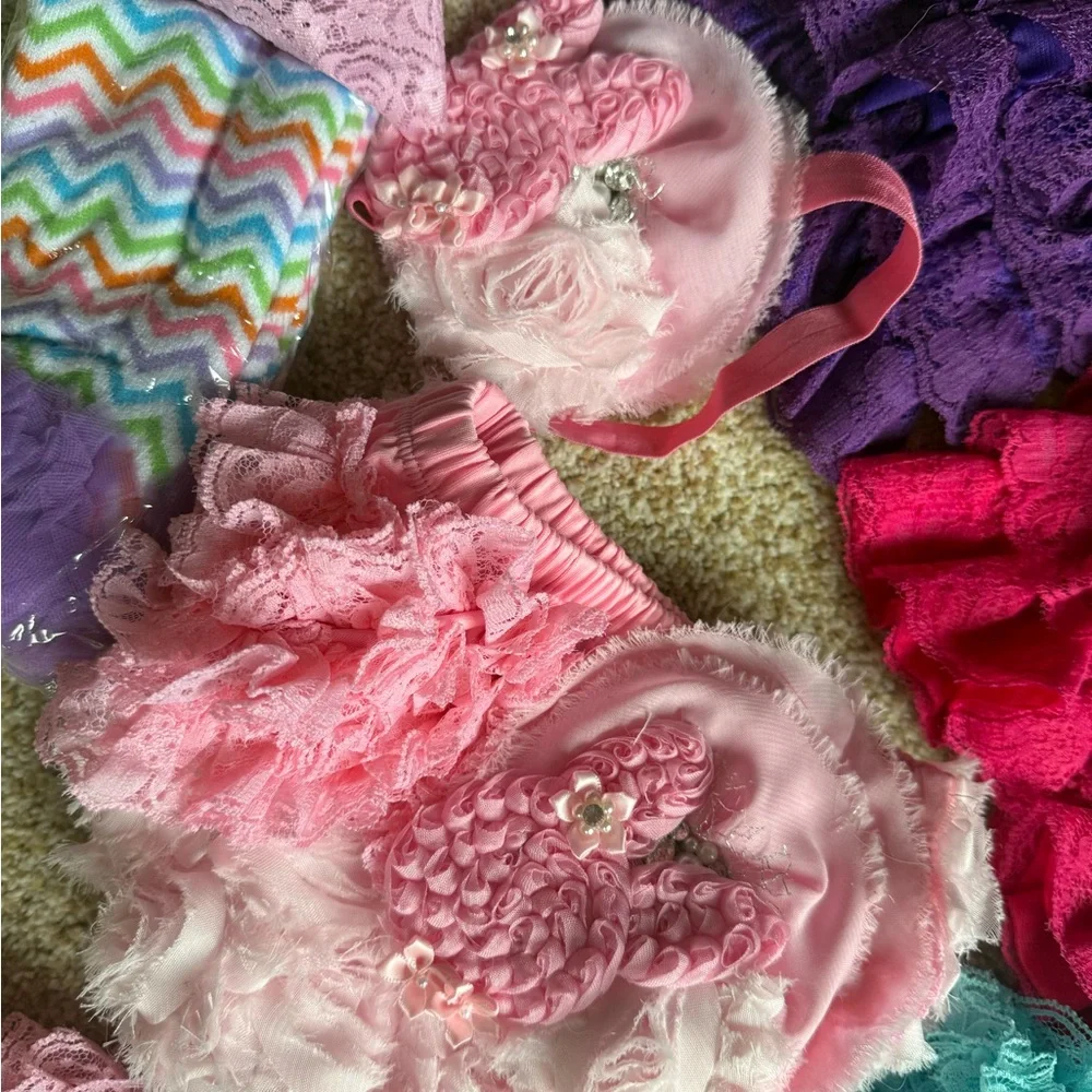 31 pc CHIC BABY BOUTIQUE LOT LACE PETTIROMPERS, BLOOMERS AND MORE